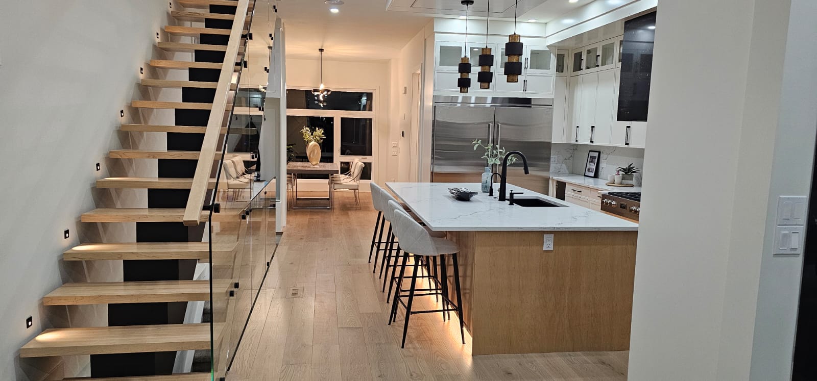 Professional deep cleaning and standard cleaning in Calgary by Nataliem Cleaning.